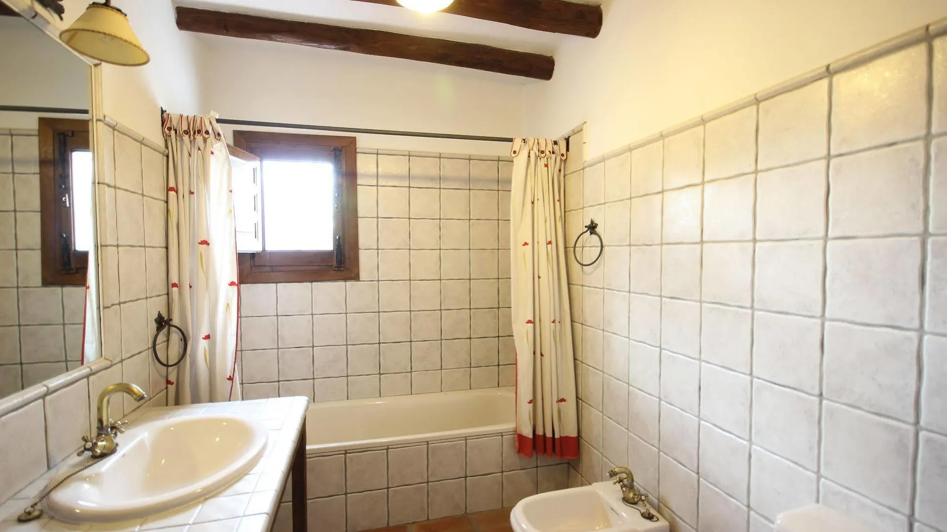 Country house Casas De Cantoblanco Guest House Vinuela Spain