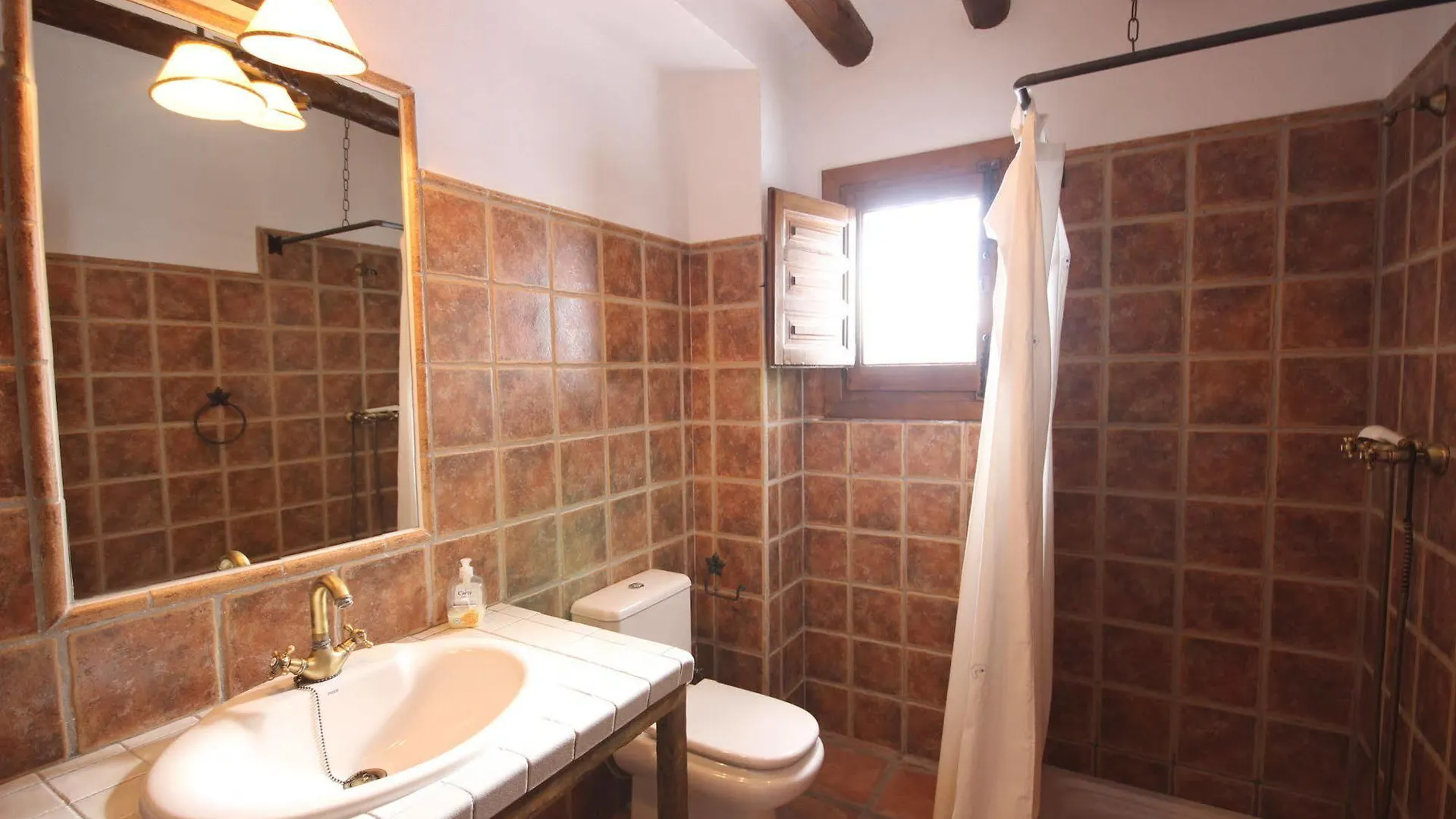 Casas De Cantoblanco Viñuela